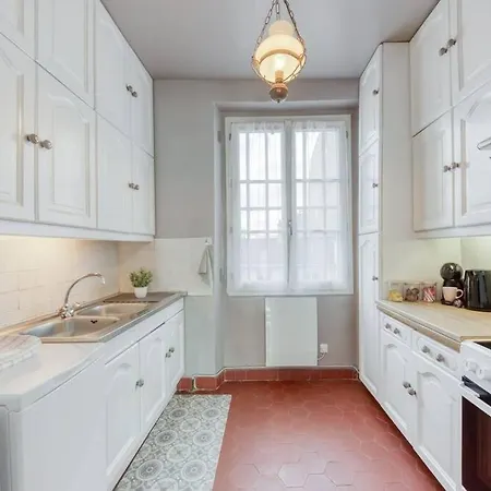 Le Lumineux 50 M² Gare/chateau/wifi/netflix