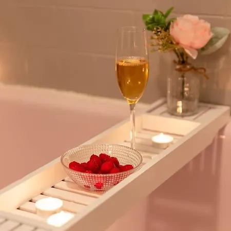 Le Lumineux 50 M² Gare/chateau/wifi/netflix * Versailles