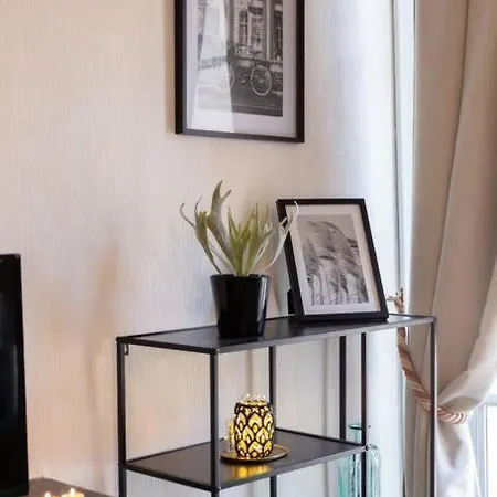 Le Lumineux 50 M² Gare/chateau/wifi/netflix Daire Versay