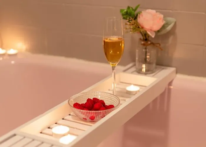 Le Lumineux 50 M² Gare/château/wifi/netflix * Versailles